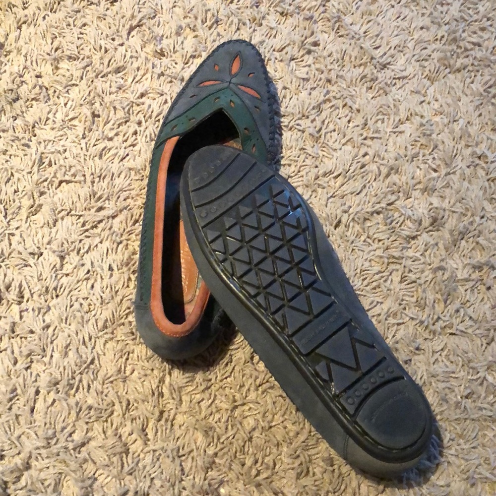 Hush puppy loafer